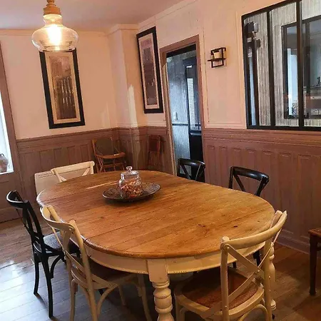 Maison Bord De Jonville