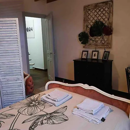 Maison Bord De Jonville