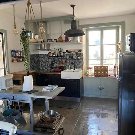 Maison Bord De Jonville *