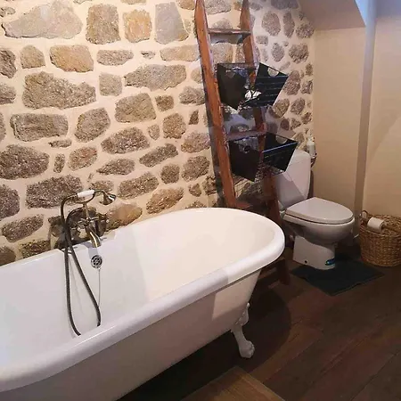 Maison Bord De Jonville Réville