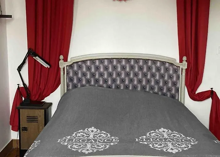 Maison Bord De Jonville