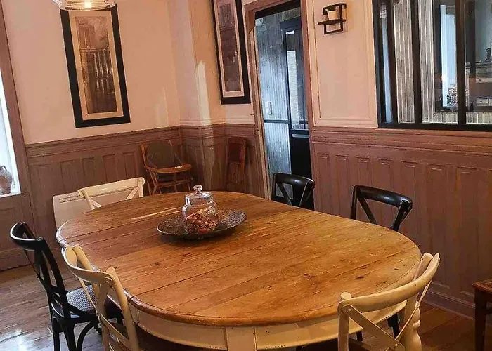 Maison Bord De Jonville