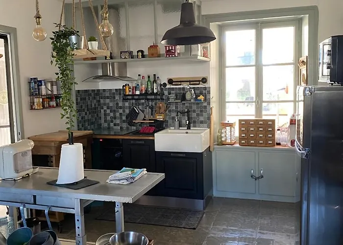 Maison Bord De Jonville *