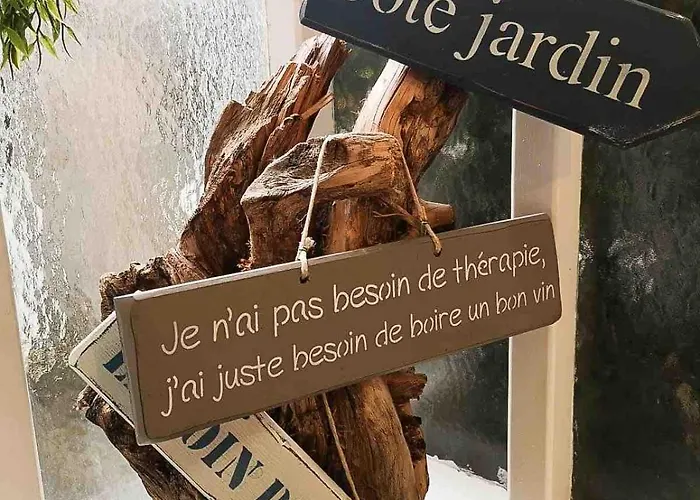 Holiday home Maison Bord De Jonville