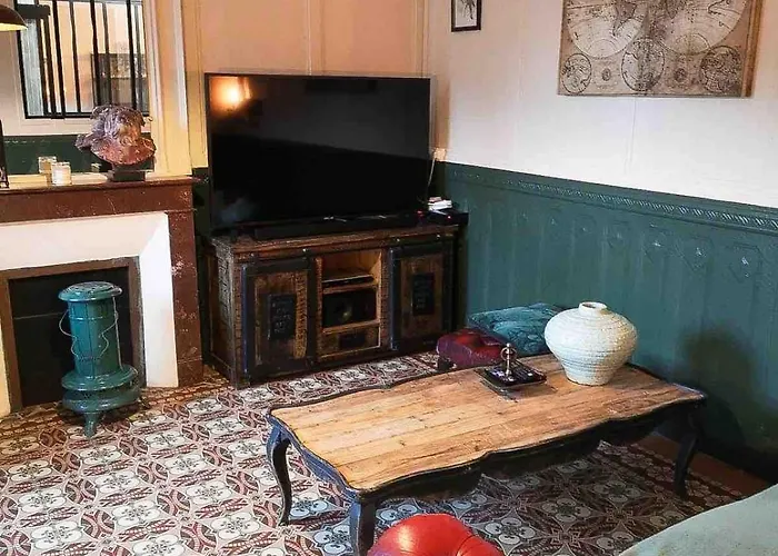 Holiday home Maison Bord De Jonville Reville