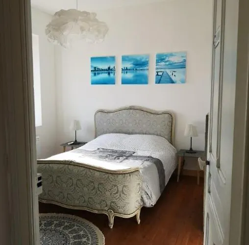 Holiday home Maison Bord De Jonville *