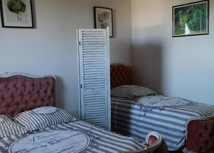 Holiday home Maison Bord De Jonville Reville