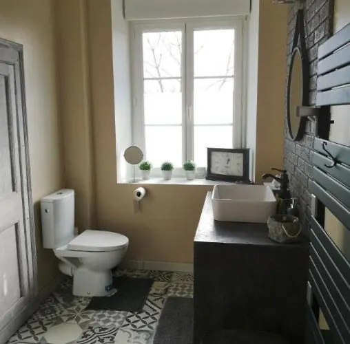 Maison Bord De Jonville